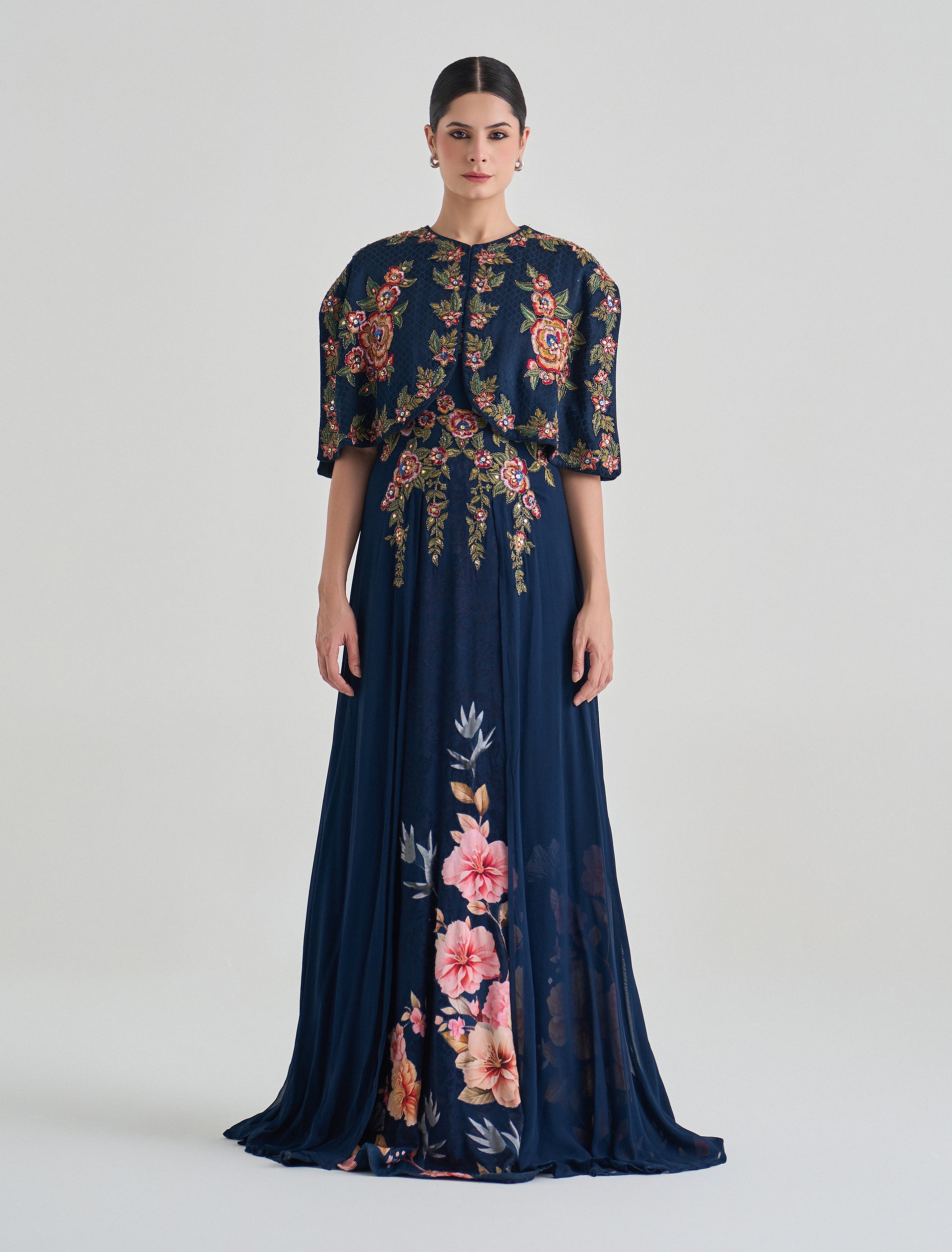 Two-piece dress in navy with floral embroidery