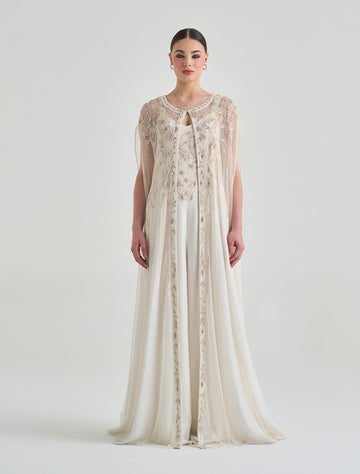 جمبسوت نسائي ابيض طويل مع كاب أنيق