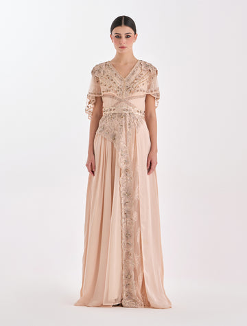 فستان سهرة مطرز يدويًا