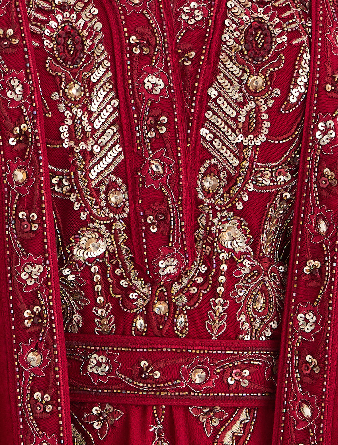 فستان سهرة عنابي طويل مطرز يدويا