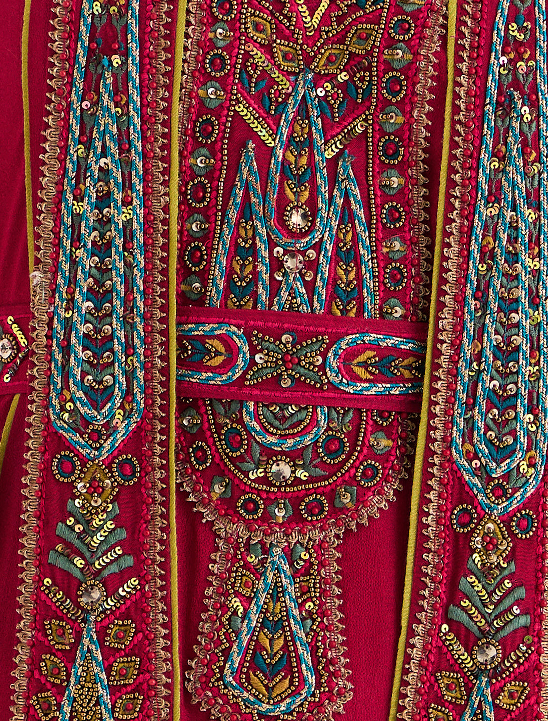 فستان مخمل احمر طويل مع تداخلات أزرق سفلية مميزة