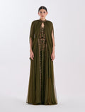 فستان سهرة زيتي مع كاب بشكل درابيه من التل
Olive-green dress with tulle cape