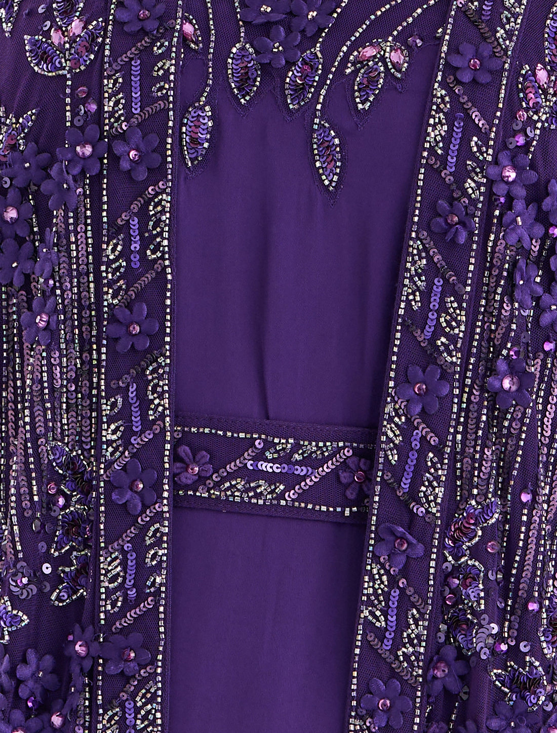 Evening dress with a flowing silhouette and embroidered details