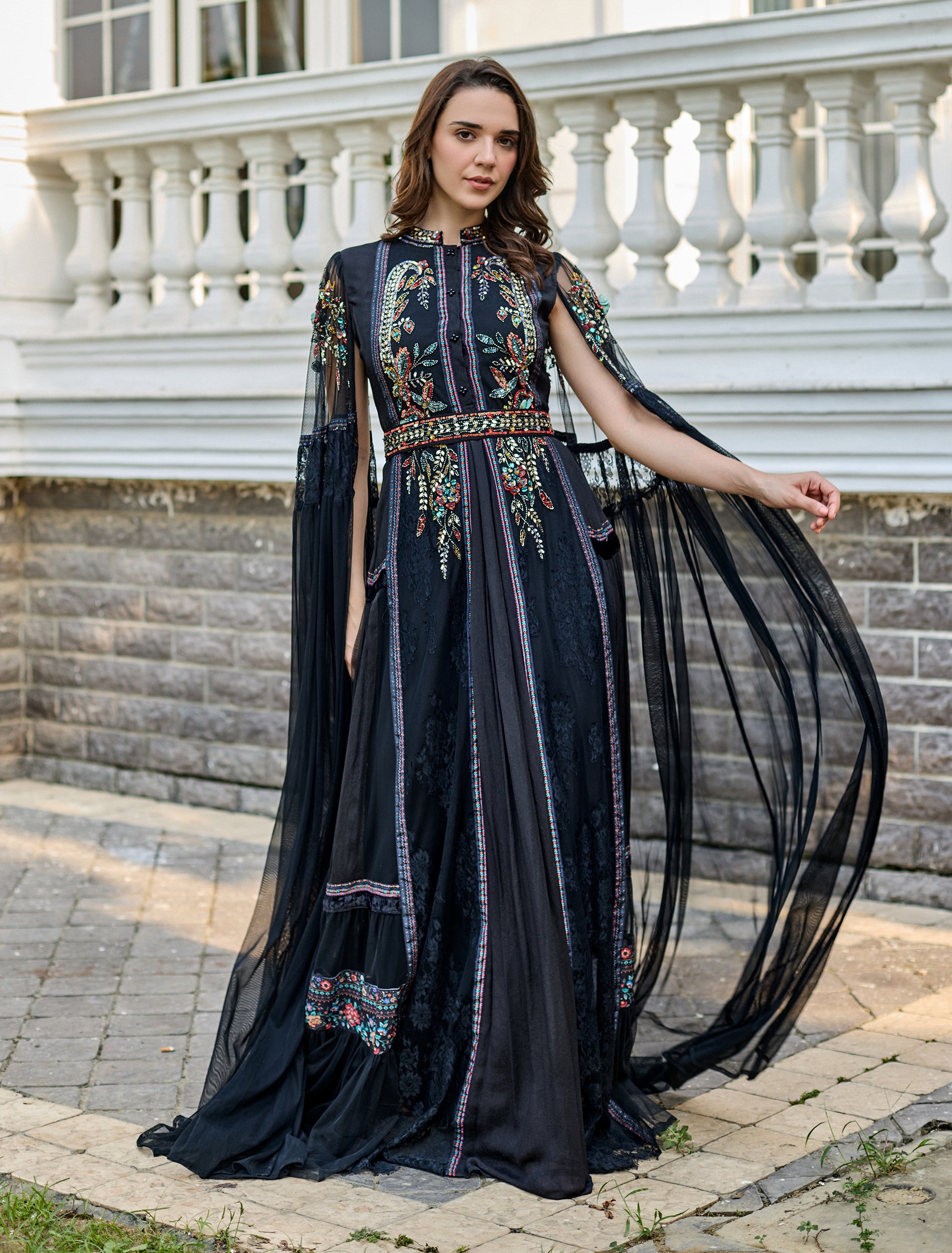 فستان شالكي نسائي من أرقى فساتين سهرة 2025