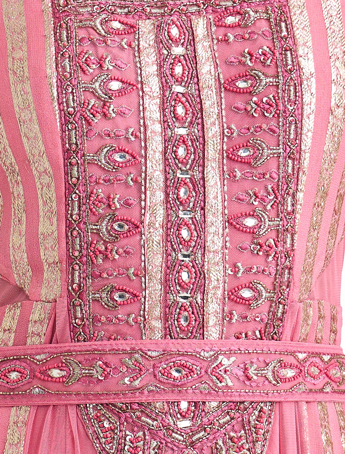 فستان سهرة مطرز يدويًا 