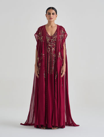 فستان سهرة راقٍ بتطريز يدوي 