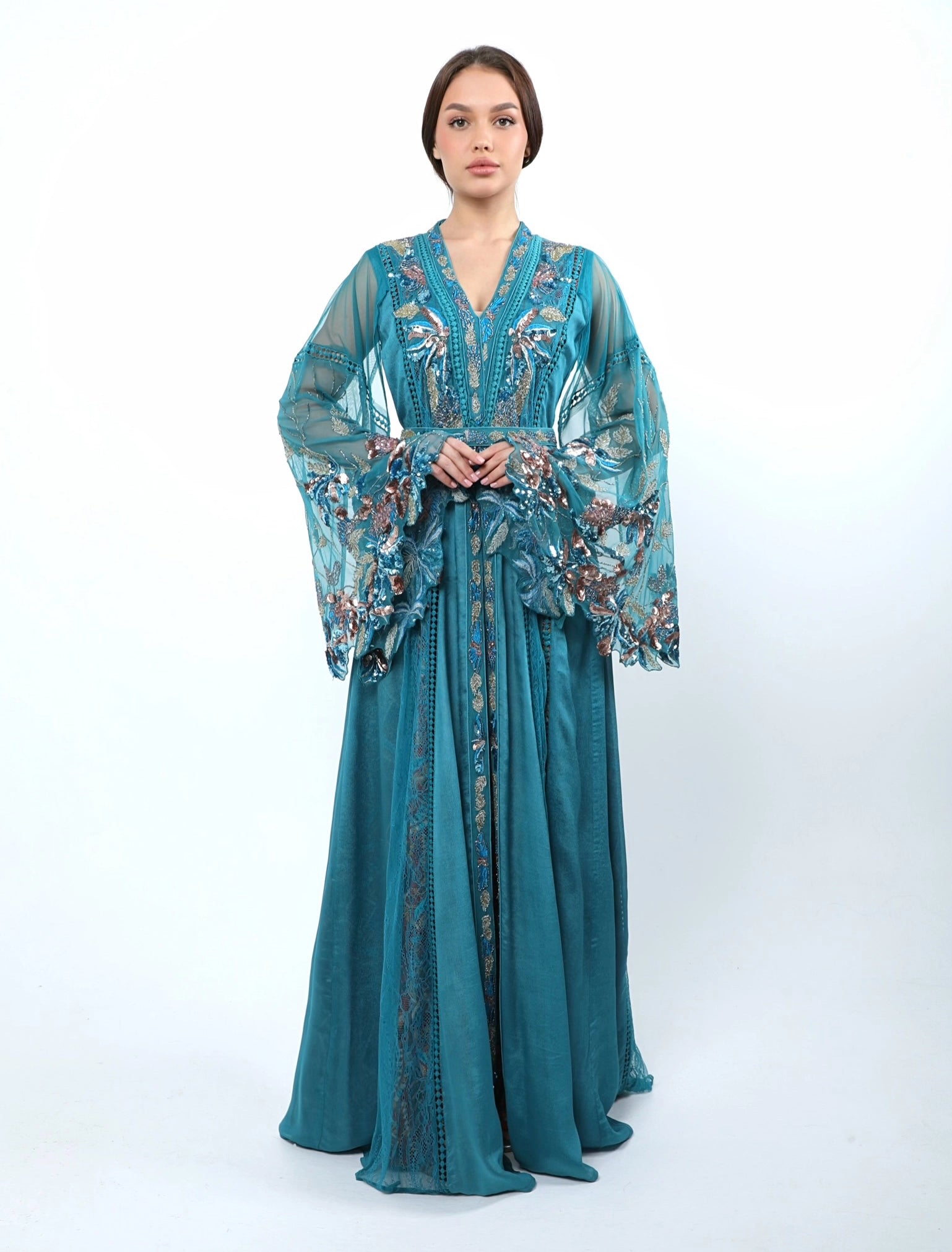 فستان تول طويل راقي بلون تركواز ملكي