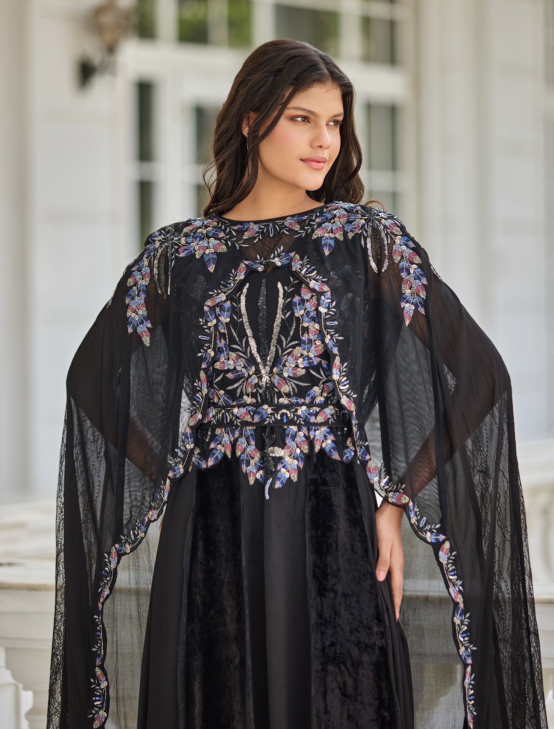 اجمل فستان لون اسود مطرز طويل
long black dresss with embroidery