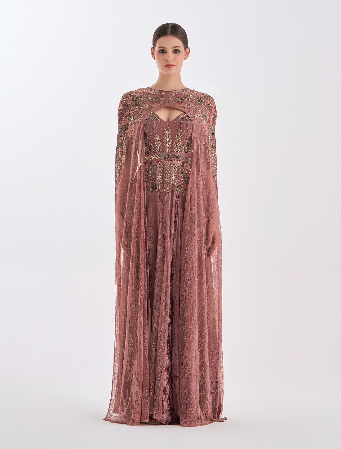 فستان دانتيل بينك بتطريز يدوي ملون فاخر