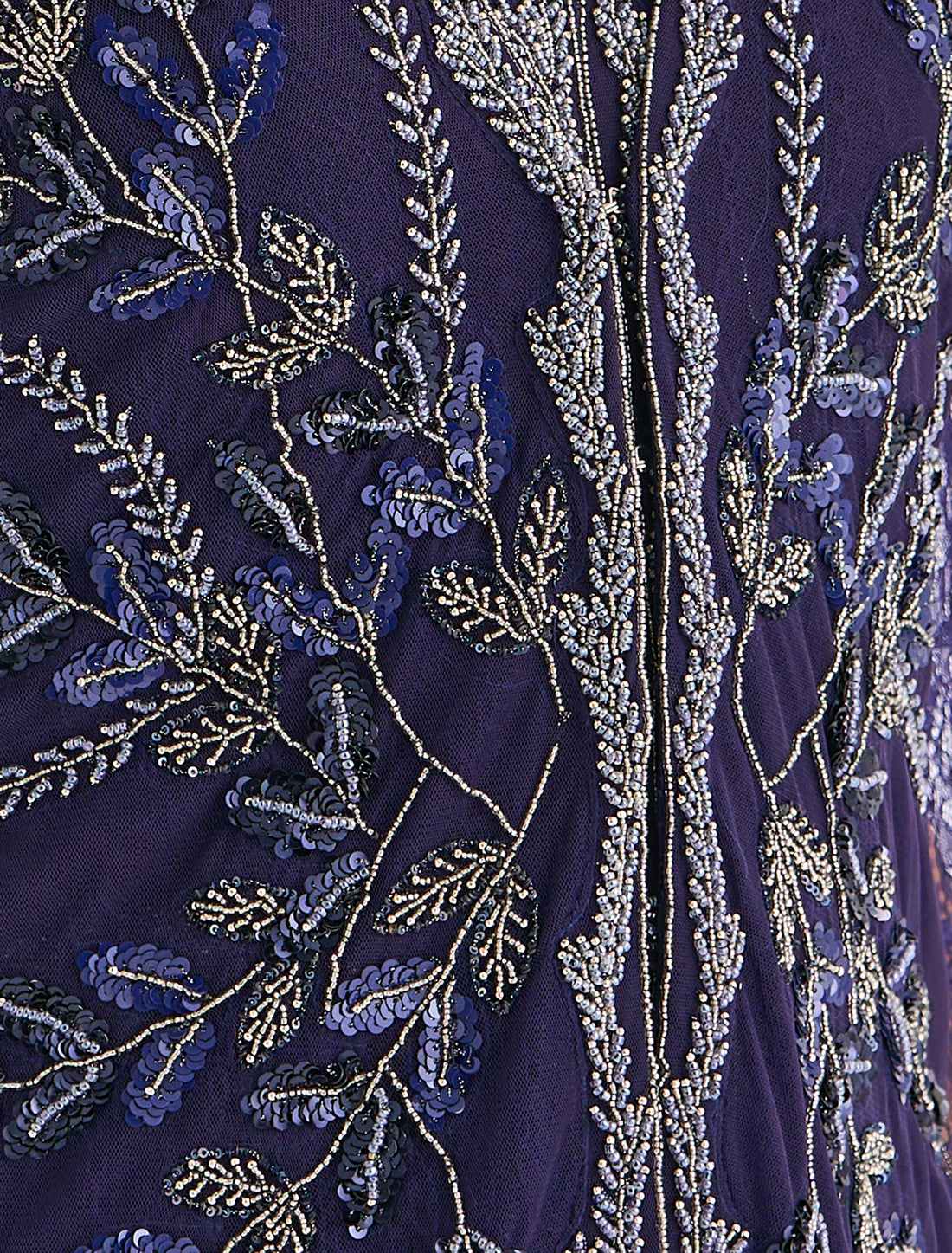 فستان سهرة مخمل طويل بأكمام 