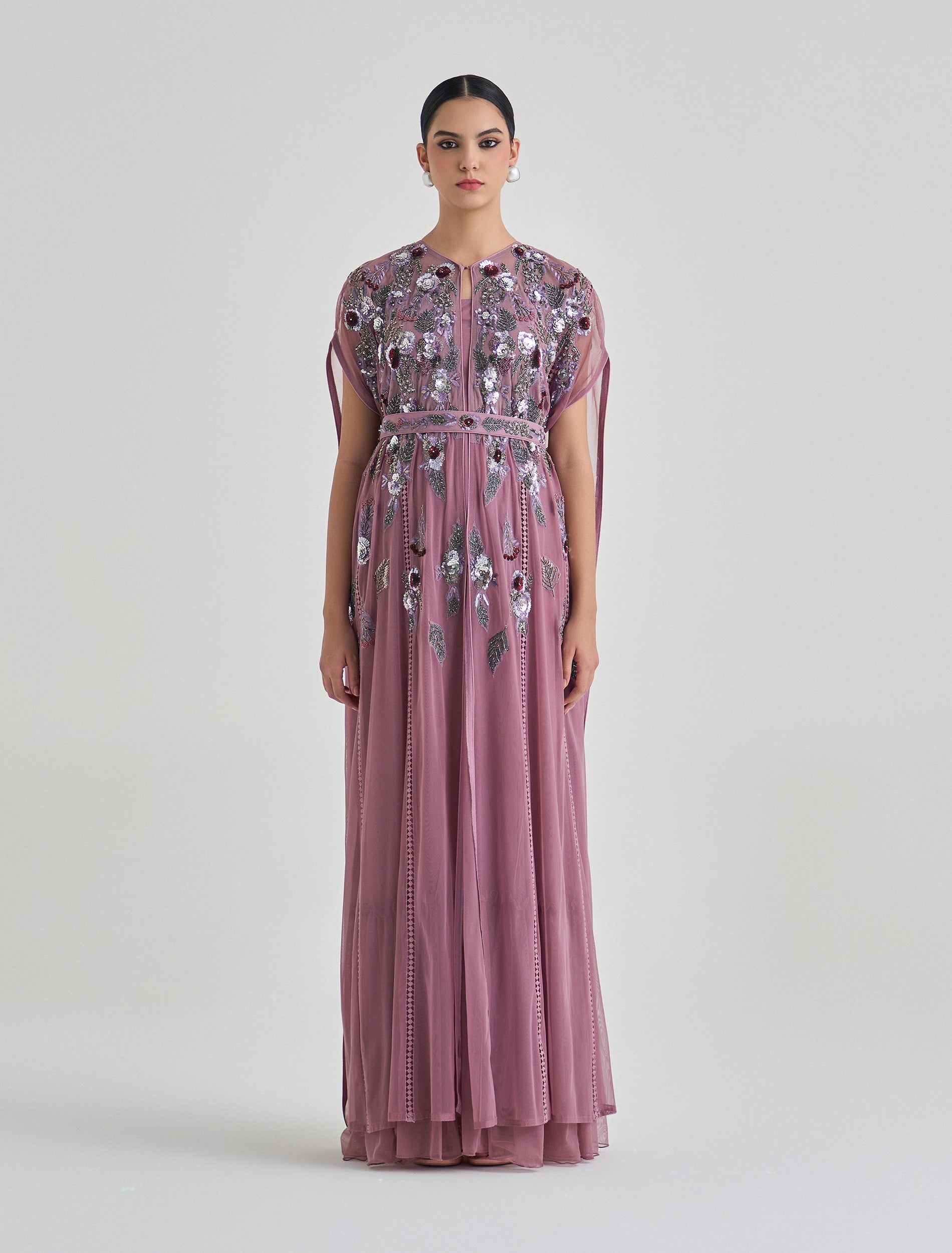 فستان كاب زهري مخصر من أرقى فساتين شتاء 2026