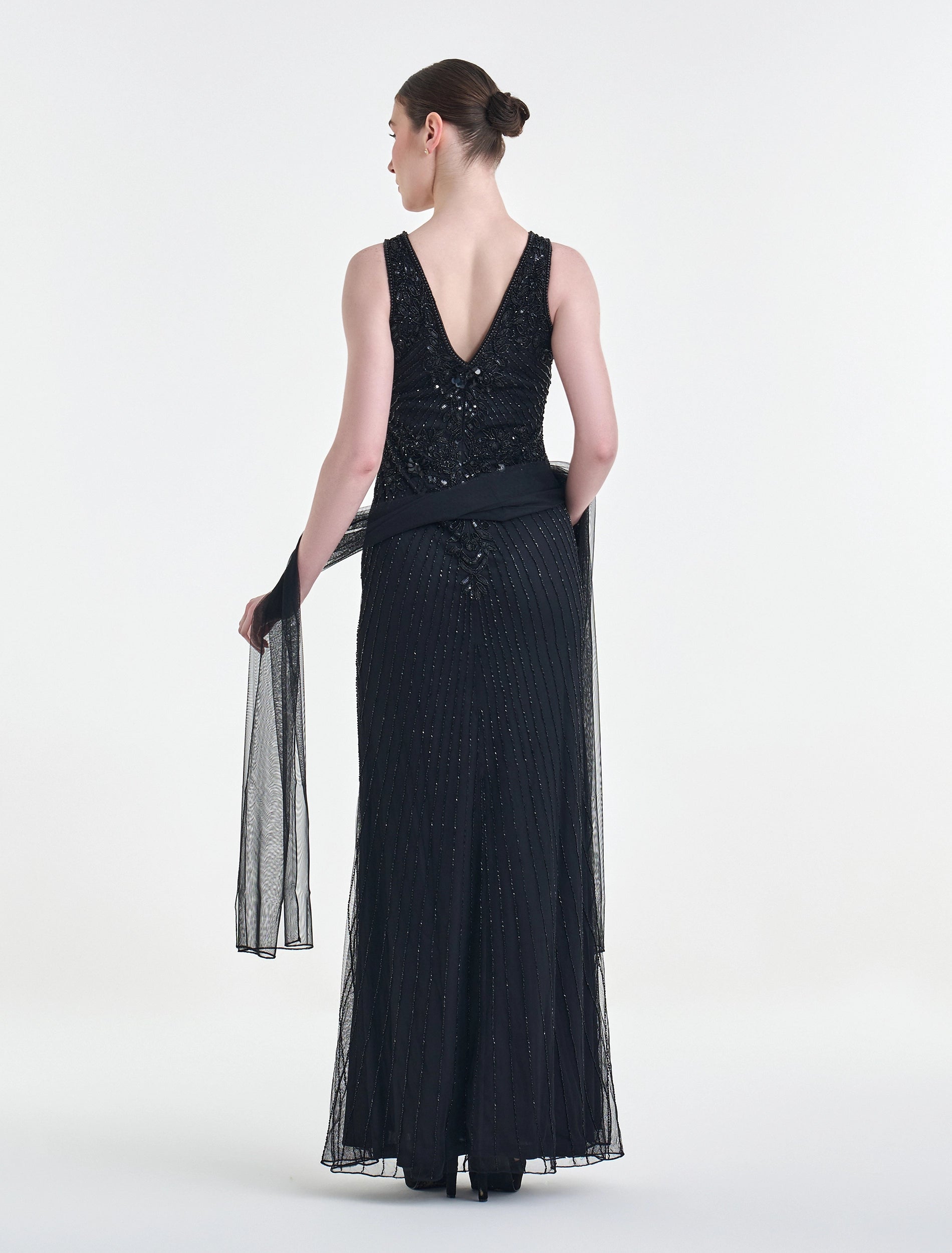 فستان مطرز بالخرز / فساتين سهرة طويلة للصبايا