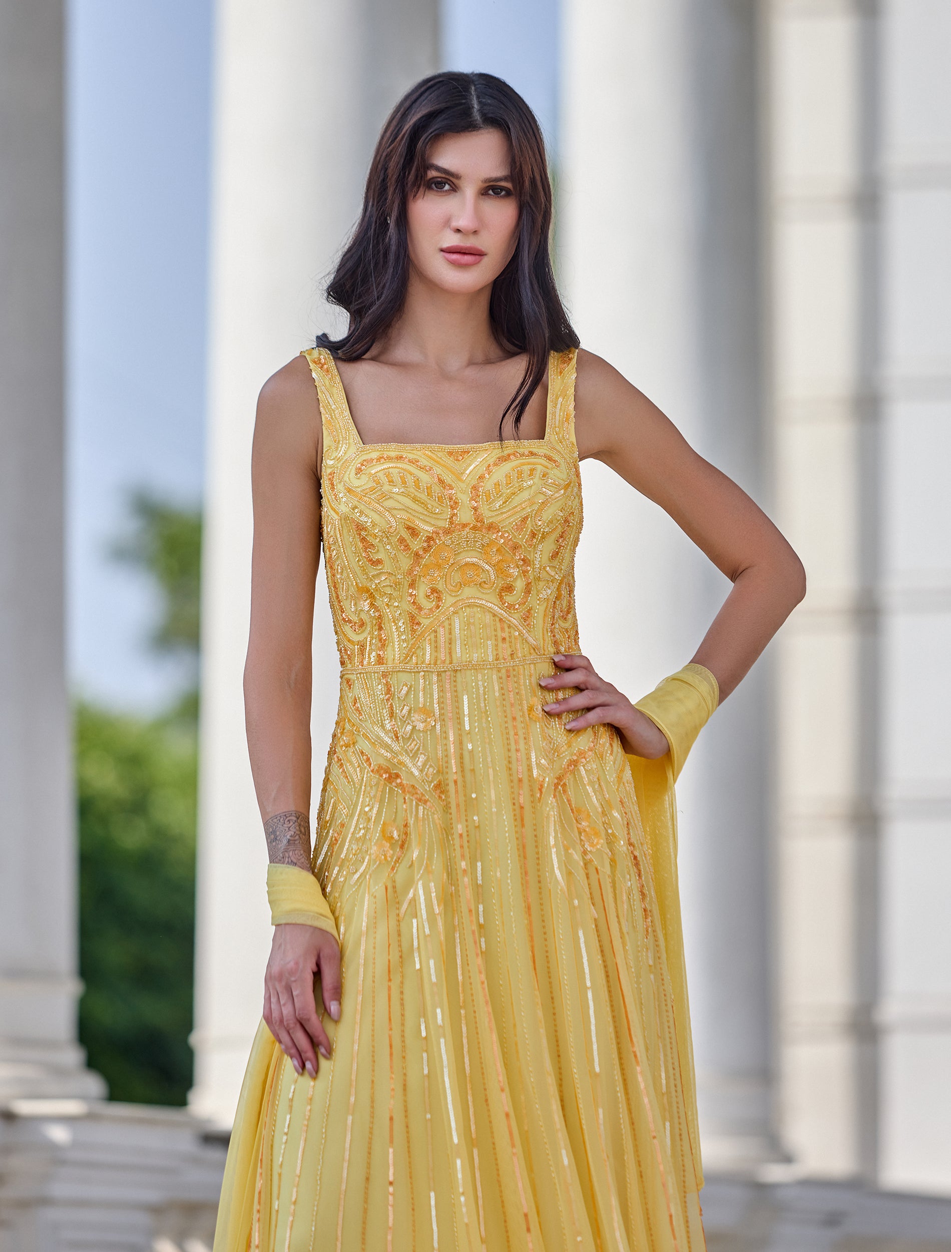 sleeveless yellow dress with hand embroidery