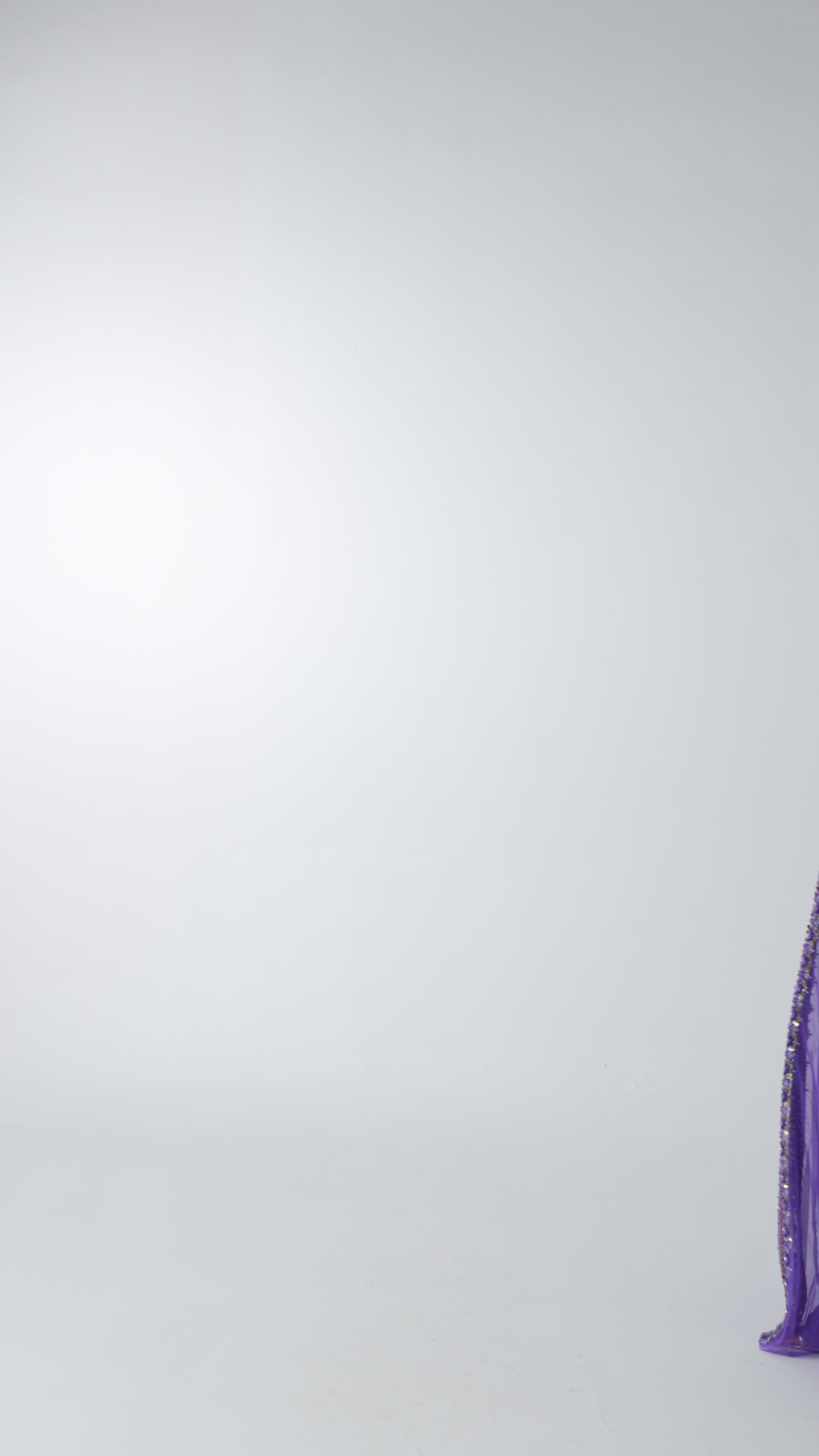 فستان تٌل مطرز من أرقى موديلات فساتين سهرة ناعمة
Embellished tulle dress among the finest evening dresses