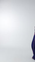 فستان مخمل موف بستايل ملكي طويل من أرقى فساتين سهرة شتوية
Mauve velvet dress with a royal design among the elegant winter dresses
