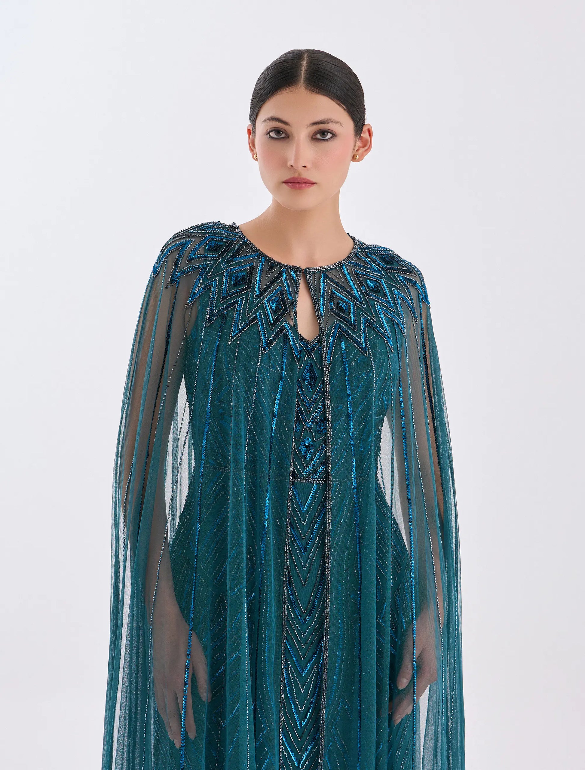 فستان سواريه اخضر غامق مع كاب من شالكي