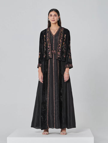 فستان اسود باكمام طويلة 
Long-Sleeve Dress in black 