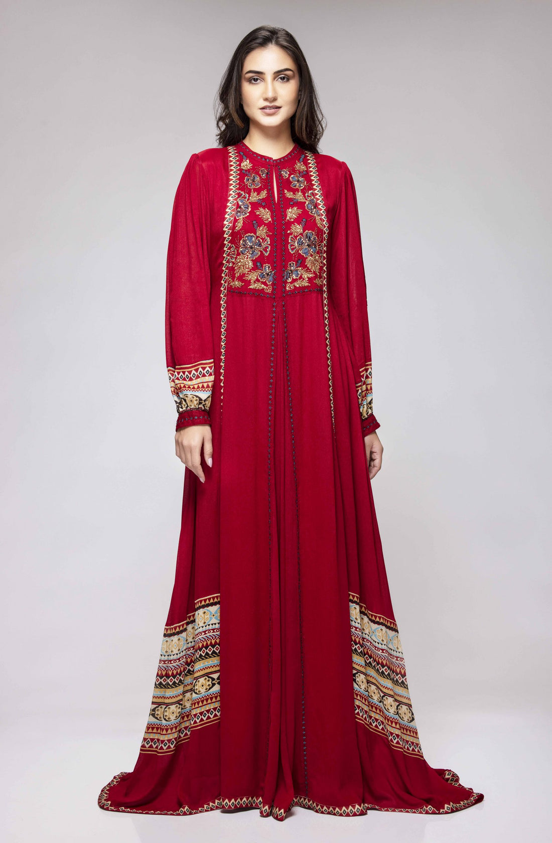 فساتين حمراء طويلة